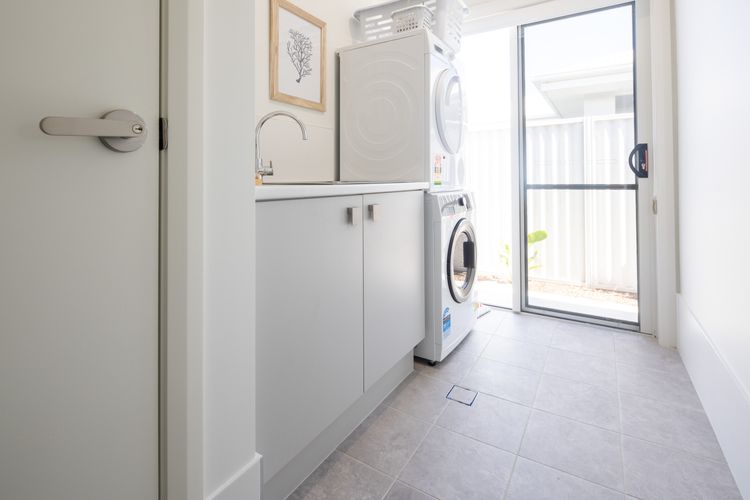 Spoondrift – 5 Mins Walk to Beach