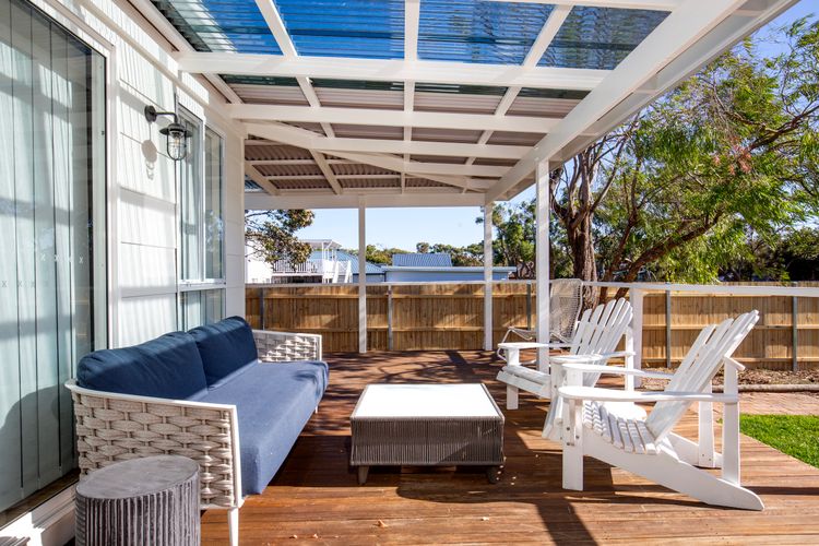Breathe – Pet Friendly – 2 Mins Walk to Beach