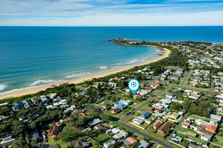 Amazing beach only a few minutes walk away, Easy access to an amazing surf beach for surfing