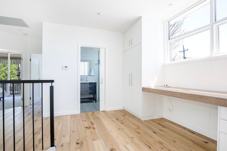 Camellia – Pet Friendly – 3 Min Walk to Centre of Berry