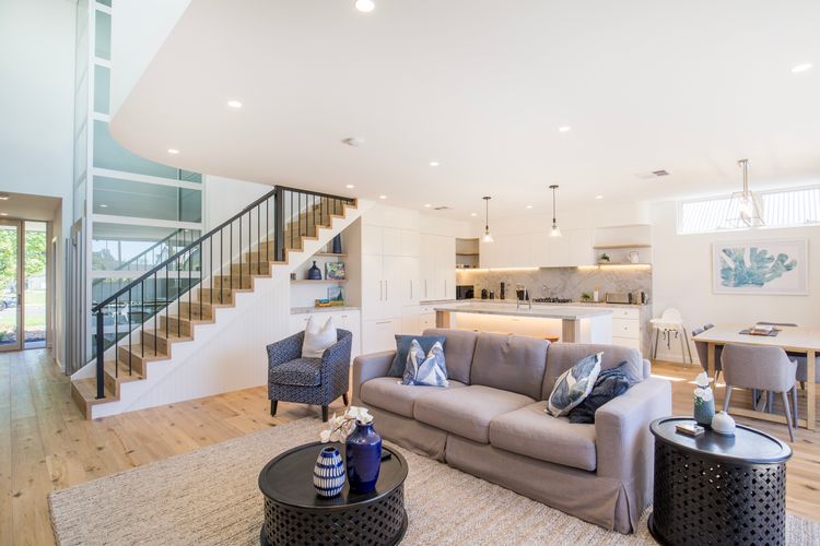 Camellia – Pet Friendly – 3 Min Walk to Centre of Berry