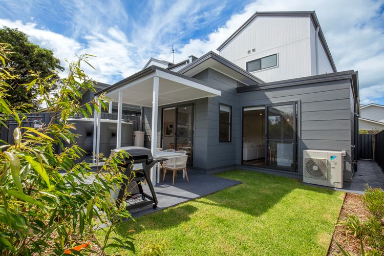 Kirkland – Pet Friendly – 5 Mins Walk to Beach