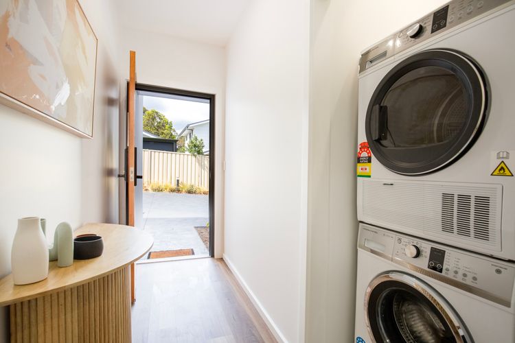 Kirkland – Pet Friendly – 5 Mins Walk to Beach