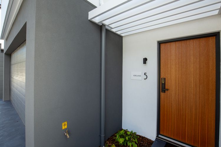 Kirkland – Pet Friendly – 5 Mins Walk to Beach