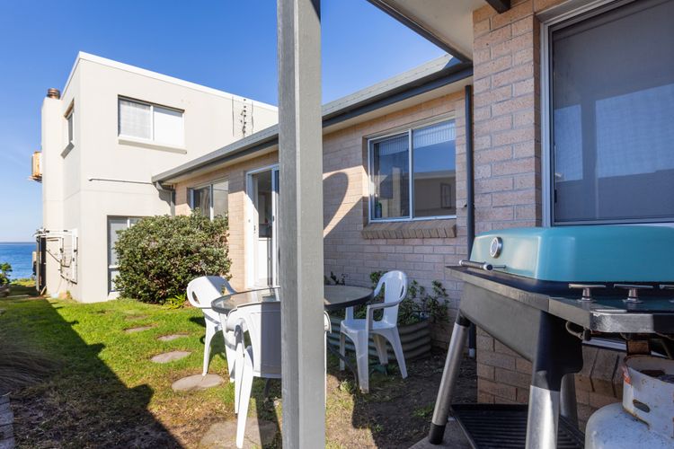 Neptune – Pet Friendly Absolute Beachfront with Stunning Views