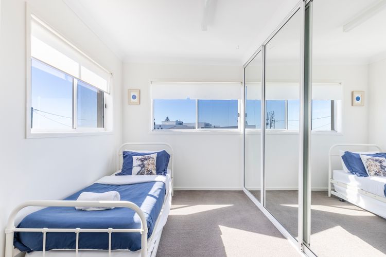 Neptune – Pet Friendly Absolute Beachfront with Stunning Views