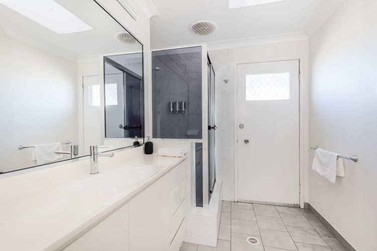 Neptune – Pet Friendly Absolute Beachfront with Stunning Views