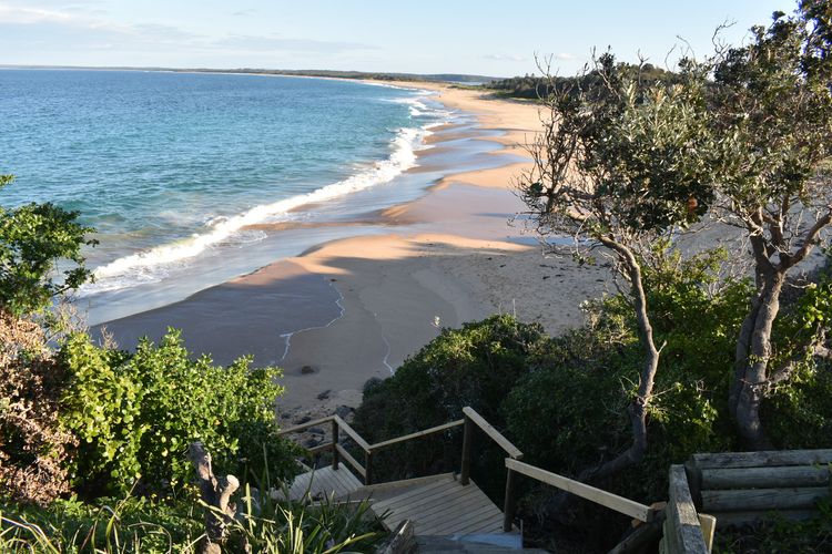 Easy access to an amazing surf beach for surfing, Amazing beachfront at your doorstep