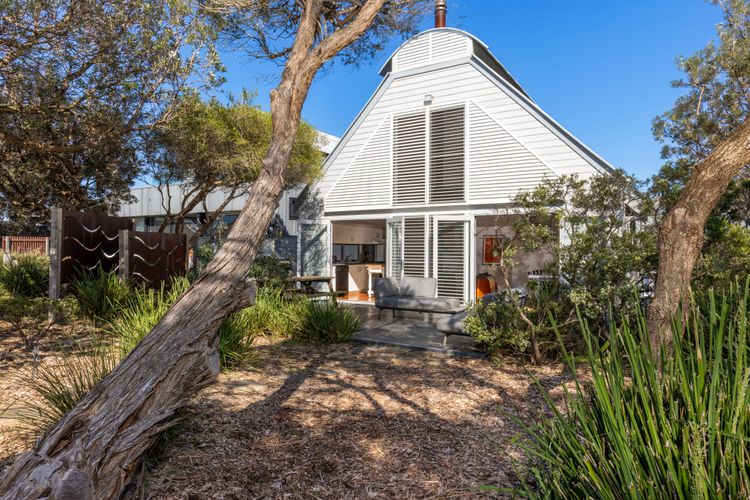 Ocean Dunes – Absolute Beachfront with Fireplace