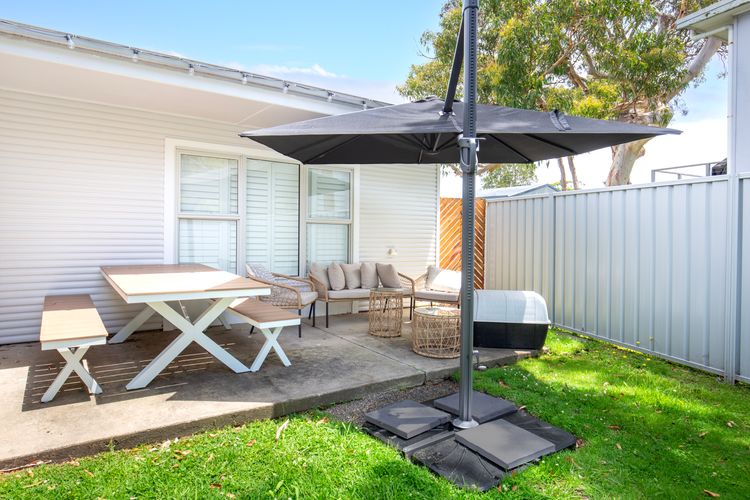 Easy access to an amazing surf beach for surfing, Amazing beach only a few minutes walk away