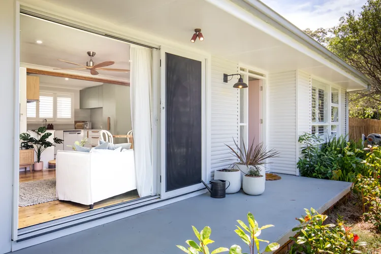Fleur de Chalet – Pet Friendly – 10 Mins Walk to Beach