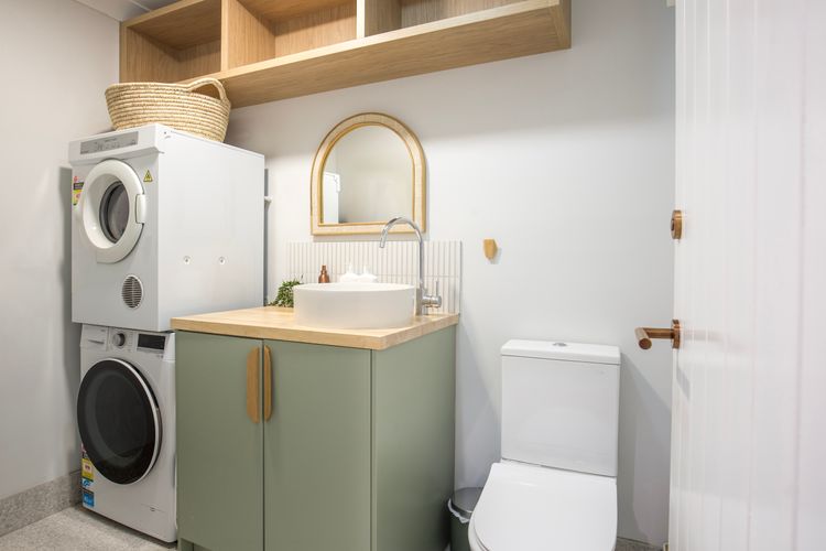 Fleur de Chalet – Pet Friendly – 10 Mins Walk to Beach