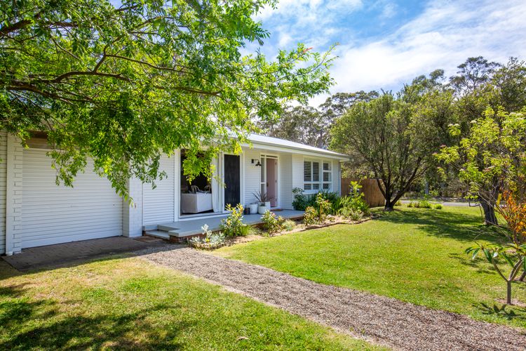 Easy access to an amazing surf beach for surfing, Amazing beach only a few minutes walk away
