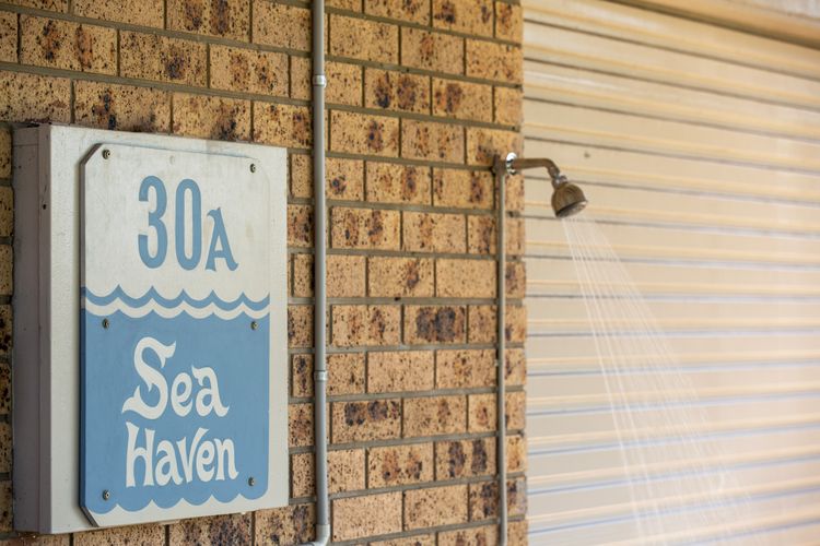 Seahaven – Pet Friendly with Ocean Views- 2 Mins to Beach