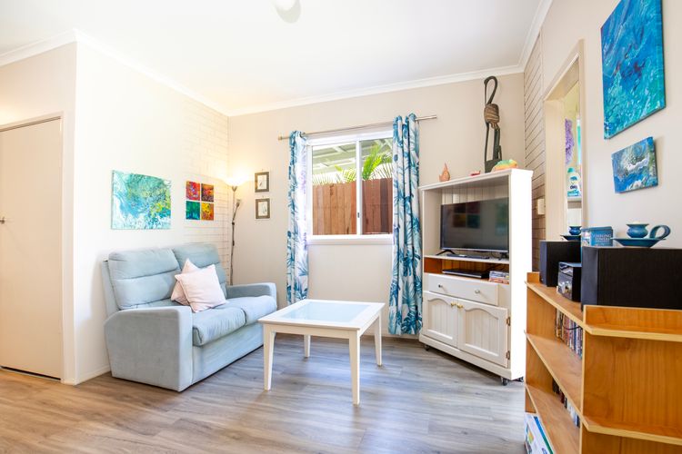 Seahaven – Pet Friendly with Ocean Views- 2 Mins to Beach