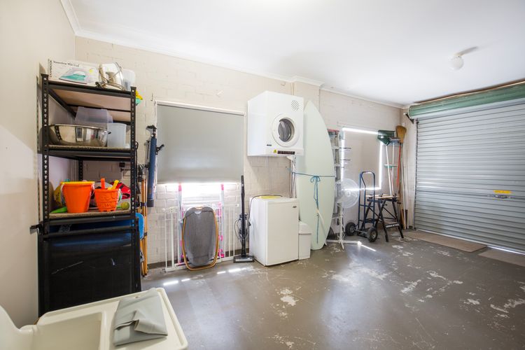Seahaven – Pet Friendly with Ocean Views- 2 Mins to Beach