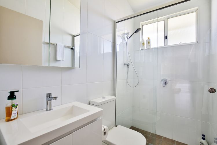 Seahaven – Pet Friendly with Ocean Views- 2 Mins to Beach