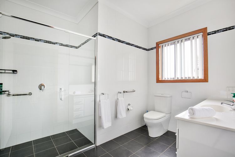 Tangerine – Pet Friendly – 3 Mins Walk to Beach