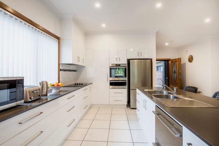 Tangerine – Pet Friendly – 3 Mins Walk to Beach