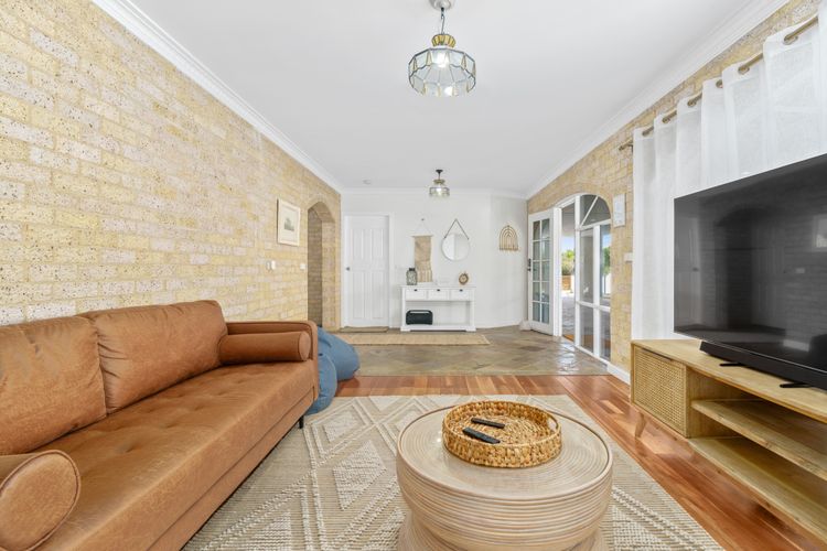 Callala Beach Walk – Beachfront with Fireplace