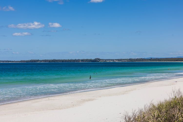Callala Beach Walk – Beachfront with Fireplace