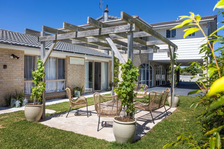 Callala Beach Walk – Beachfront with Fireplace