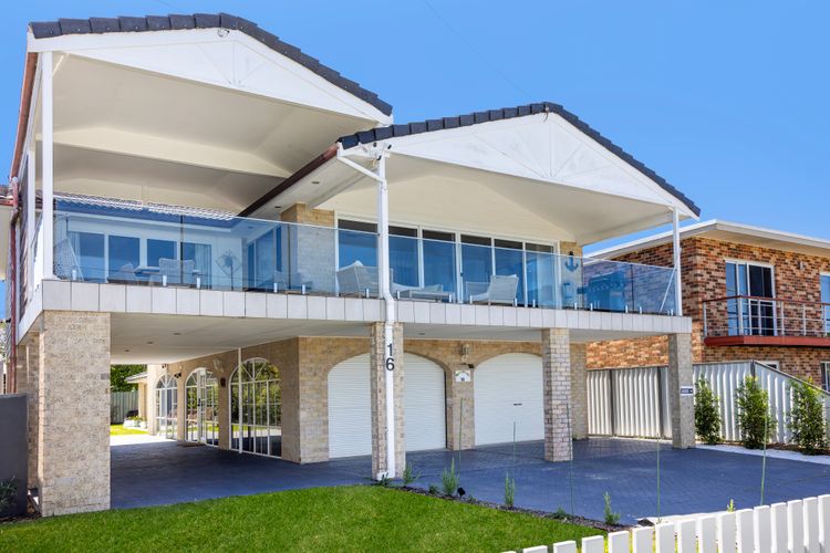 Callala Beach Walk – Beachfront with Fireplace