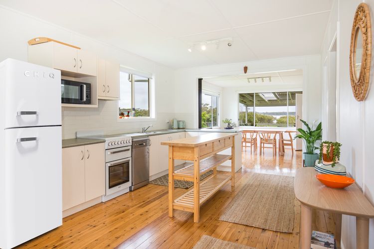 Jack’s Culburra – Absolute Waterfront with Fireplace