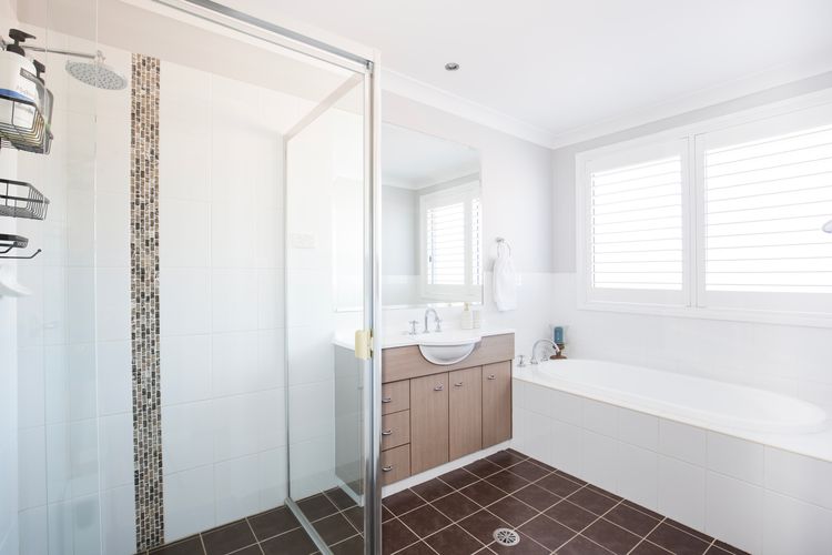 Easy access to an amazing beach in Jervis Bay, Close to local golf course