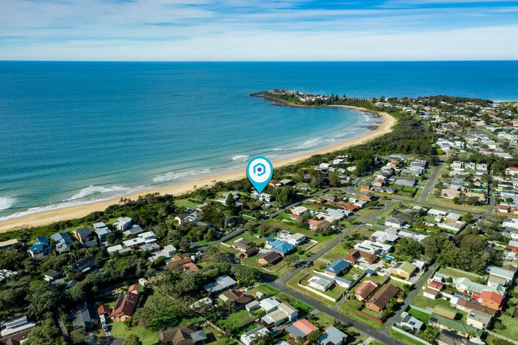 Amazing beachfront at your doorstep, Easy access to an amazing surf beach for surfing