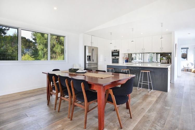 Fantastic chef's kitchen for preparing gourmet meals