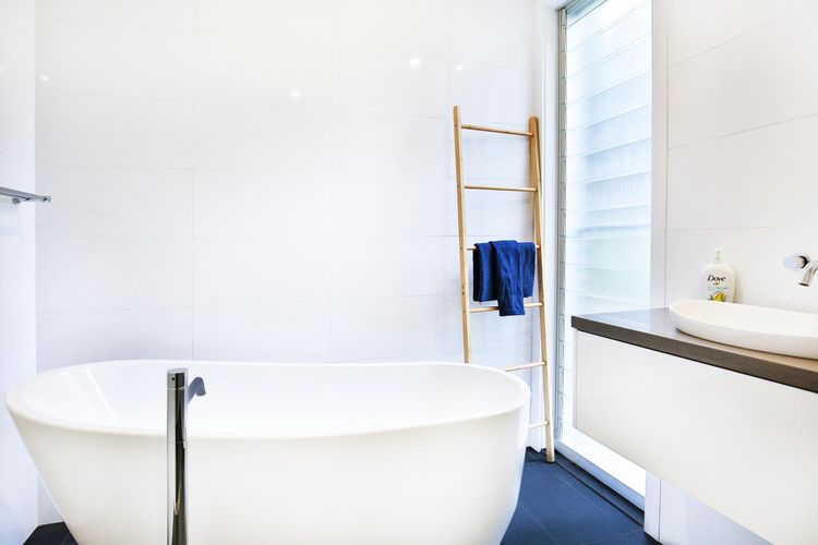 Oceanside – Pet Friendly Absolute Beachfront