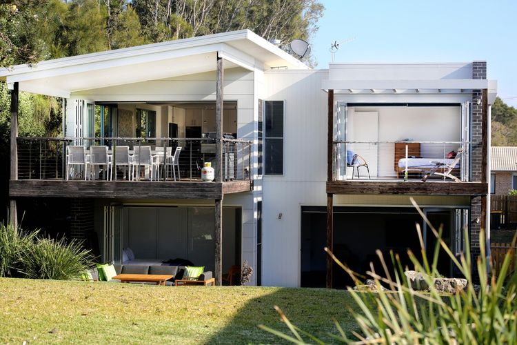 Oceanside – Pet Friendly Absolute Beachfront