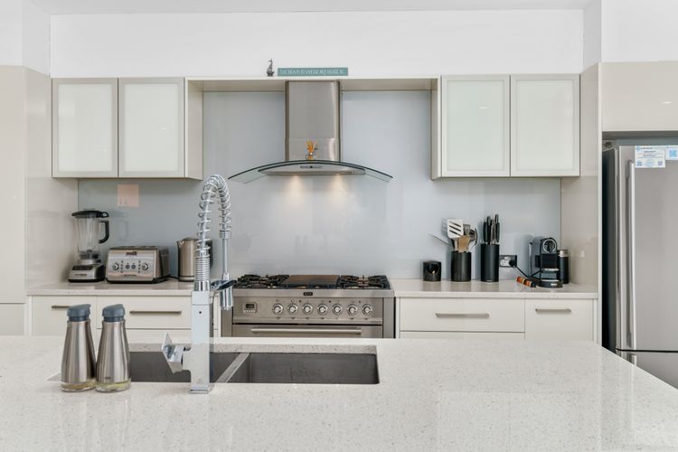 Sea La Vie – Pet Friendly with Fireplace and Swimming Pool & Spa