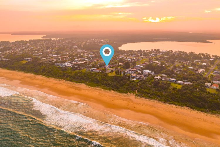 Amazing beach only a few minutes walk away. Easy access to an amazing surf beach for surfing