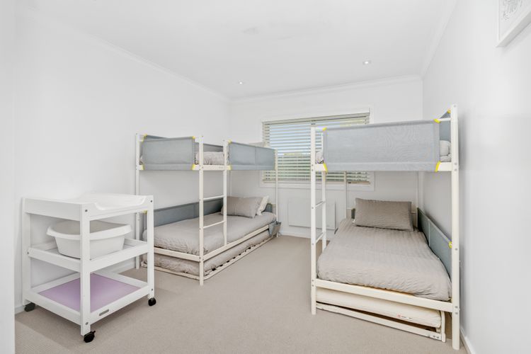 Sea La Vie – Pet Friendly with Fireplace and Swimming Pool & Spa