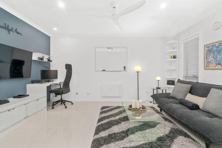 Sea La Vie – Pet Friendly with Fireplace and Swimming Pool & Spa