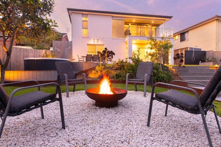 Sea La Vie – Pet Friendly with Fireplace and Swimming Pool & Spa