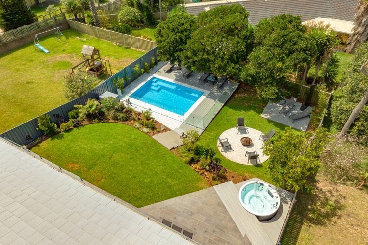 Amazing pool a short walk away