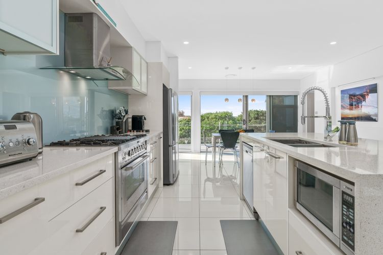 Sea La Vie – Pet Friendly with Fireplace and Swimming Pool & Spa