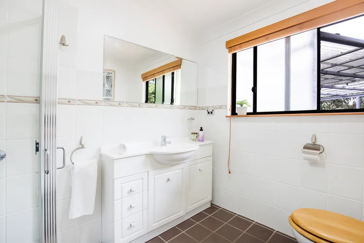 Hidden Orchard – Pet Friendly – 4 Mins Walk to Beach