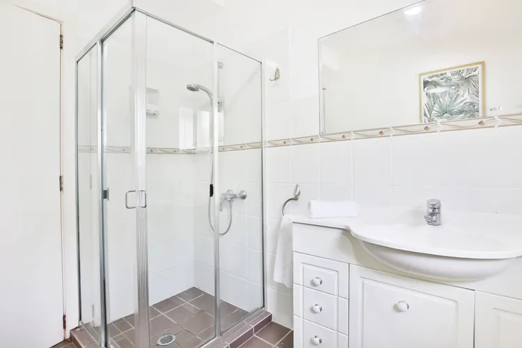 Hidden Orchard – Pet Friendly – 4 Mins Walk to Beach