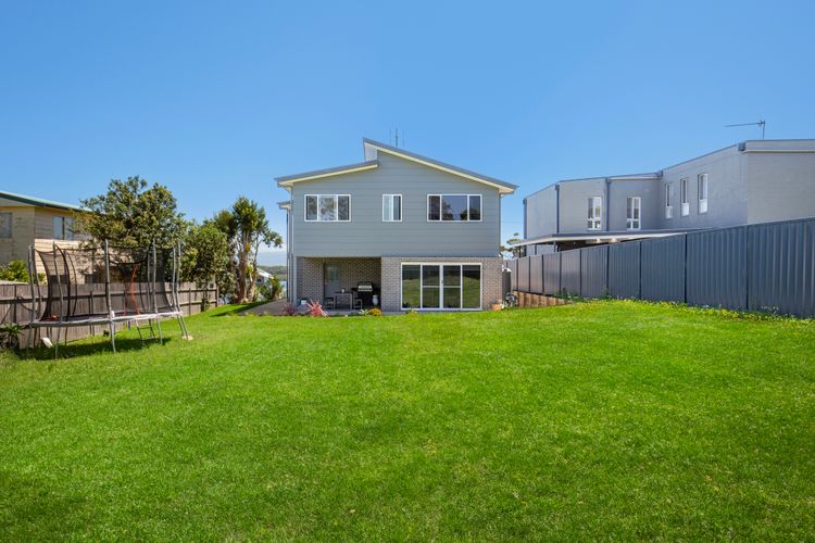 La Vista – Water Views & Mountain Vistas
