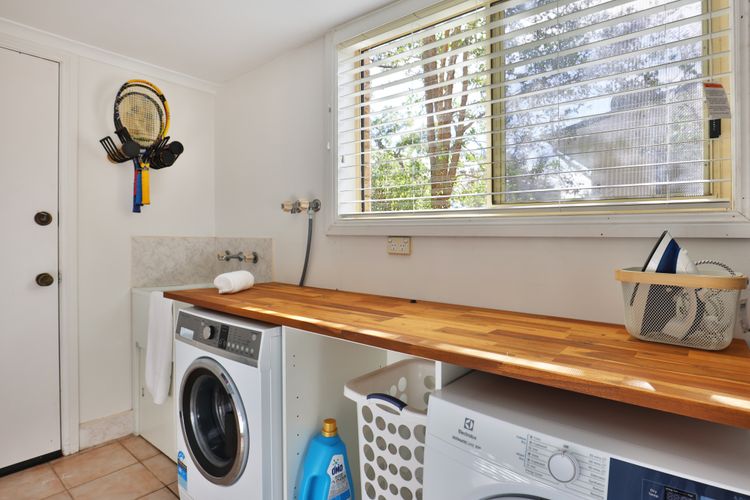 Anglesey – Pet Friendly with Pool – 4 Mins Walk to Beach