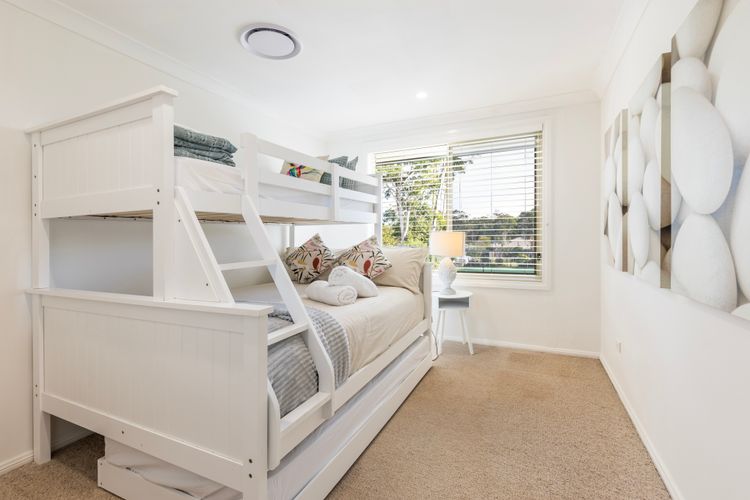 Anglesey – Pet Friendly with Pool – 4 Mins Walk to Beach
