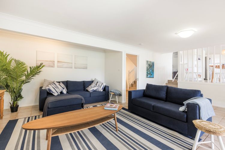 Anglesey – Pet Friendly with Pool – 4 Mins Walk to Beach