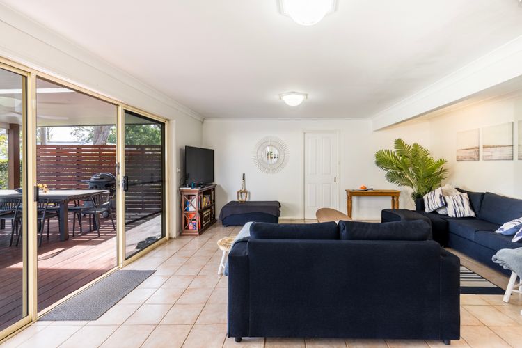 Anglesey – Pet Friendly with Pool – 4 Mins Walk to Beach