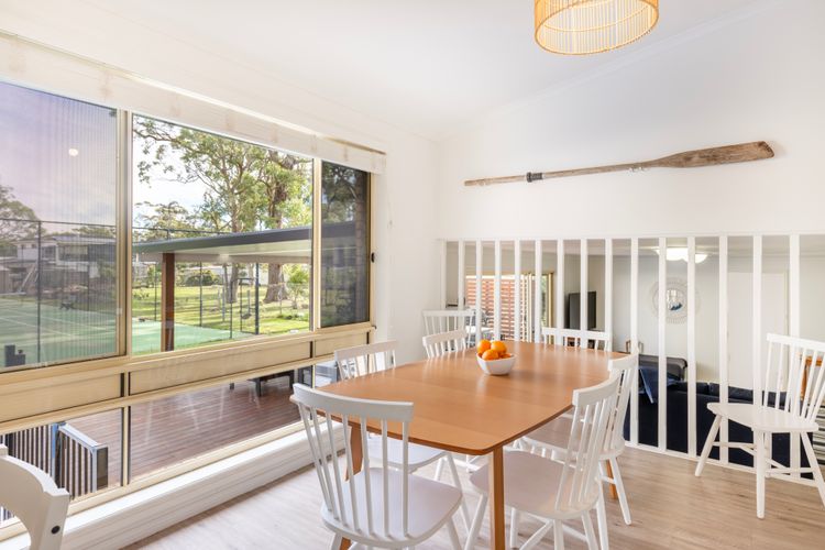 Anglesey – Pet Friendly with Pool – 4 Mins Walk to Beach