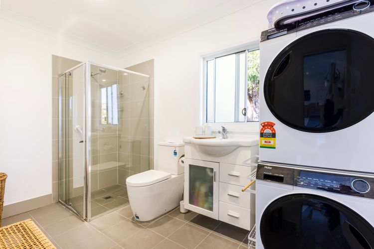 3 Pillars – Pet Friendly – 4 Mins Walk to Beach
