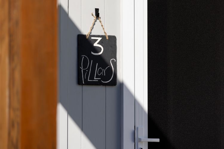 3 Pillars – Pet Friendly – 4 Mins Walk to Beach